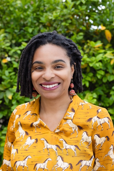 A person smiling at camera

AI-generated content may be incorrect.