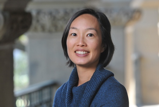 A person smiling at the camera

AI-generated content may be incorrect.